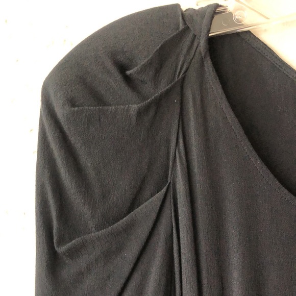 SANDRO BLACK DRESS SIZE 1 - LIKE NEW! Gold zipper details & puff shoulder detail - Picture 3 of 13